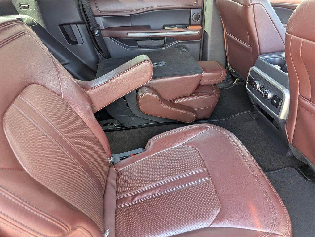 used 2023 Ford Expedition car, priced at $41,989