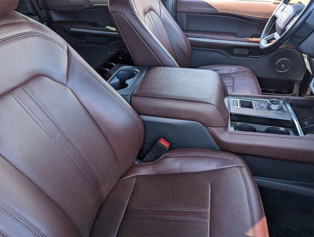 used 2023 Ford Expedition car, priced at $41,989