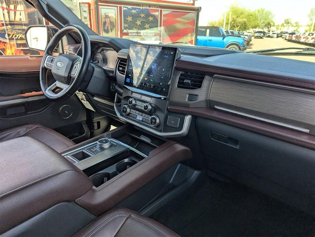 used 2023 Ford Expedition car, priced at $41,989