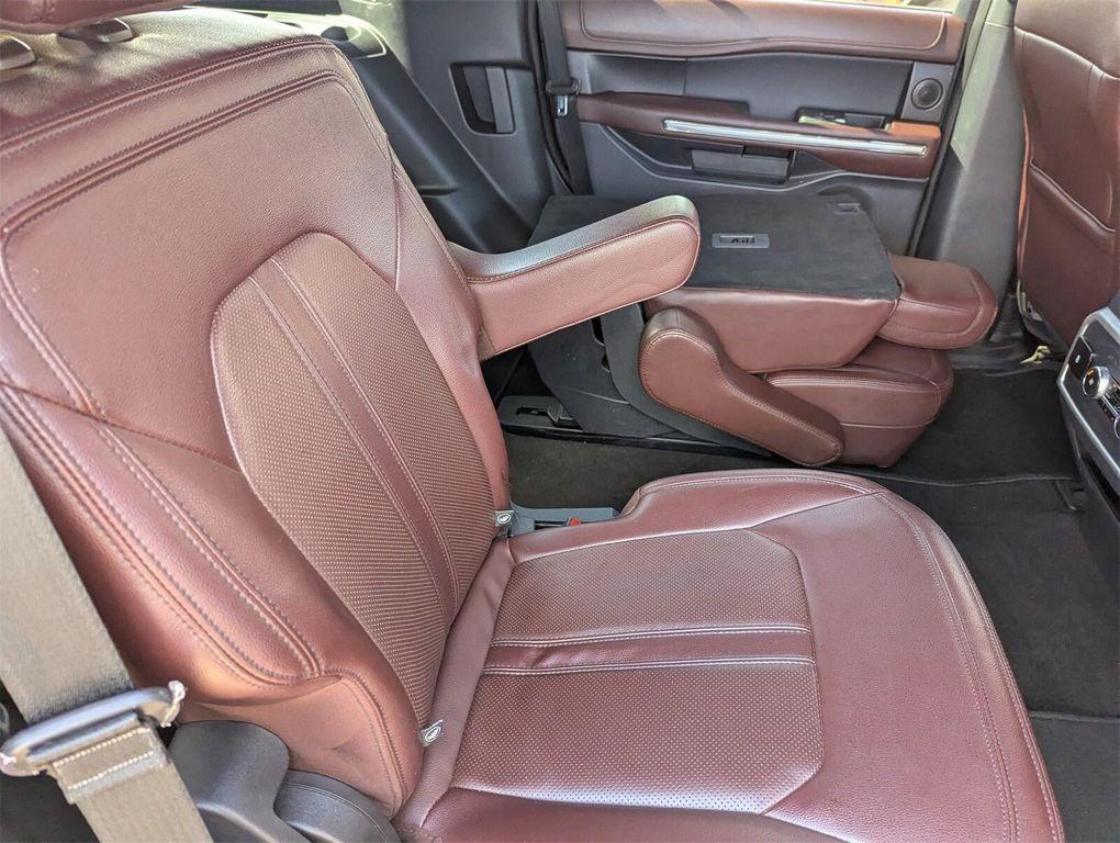 used 2023 Ford Expedition car, priced at $41,989