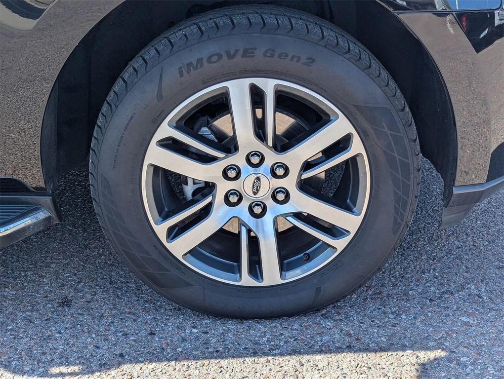 used 2023 Ford Expedition car, priced at $41,989