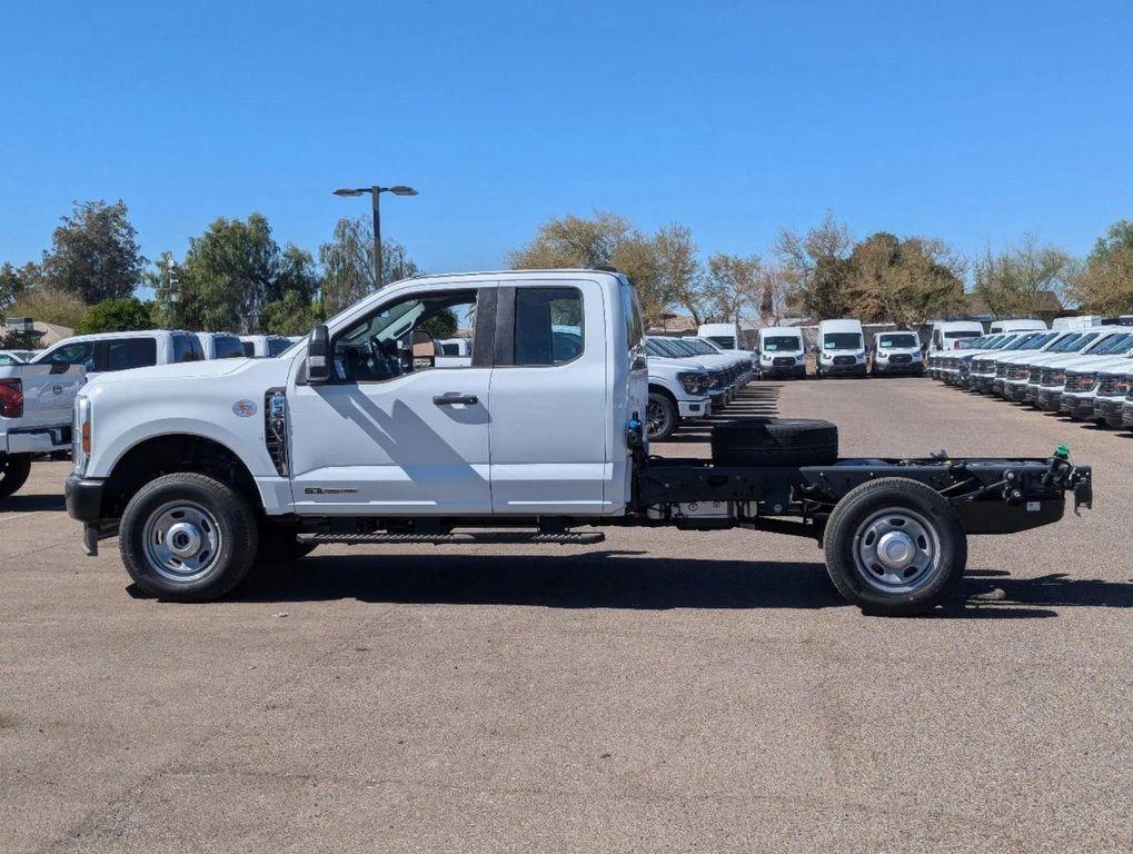 new 2024 Ford F-350 car, priced at $67,350