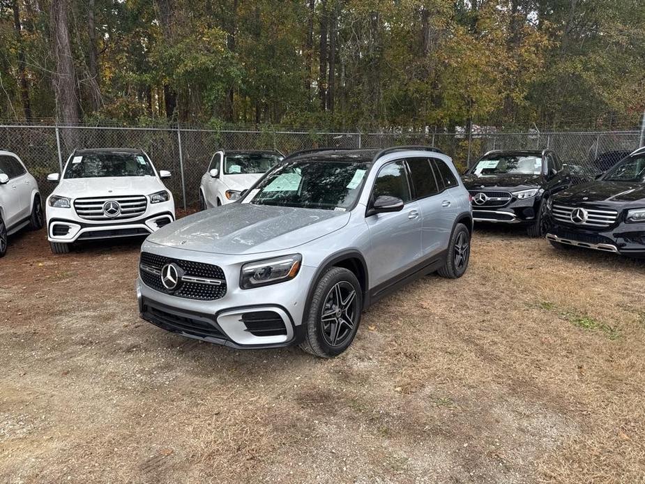 new 2025 Mercedes-Benz GLB 250 car, priced at $54,545