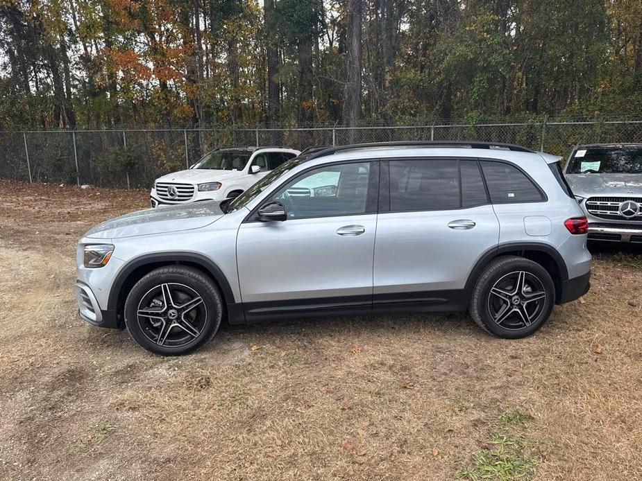 new 2025 Mercedes-Benz GLB 250 car, priced at $54,545