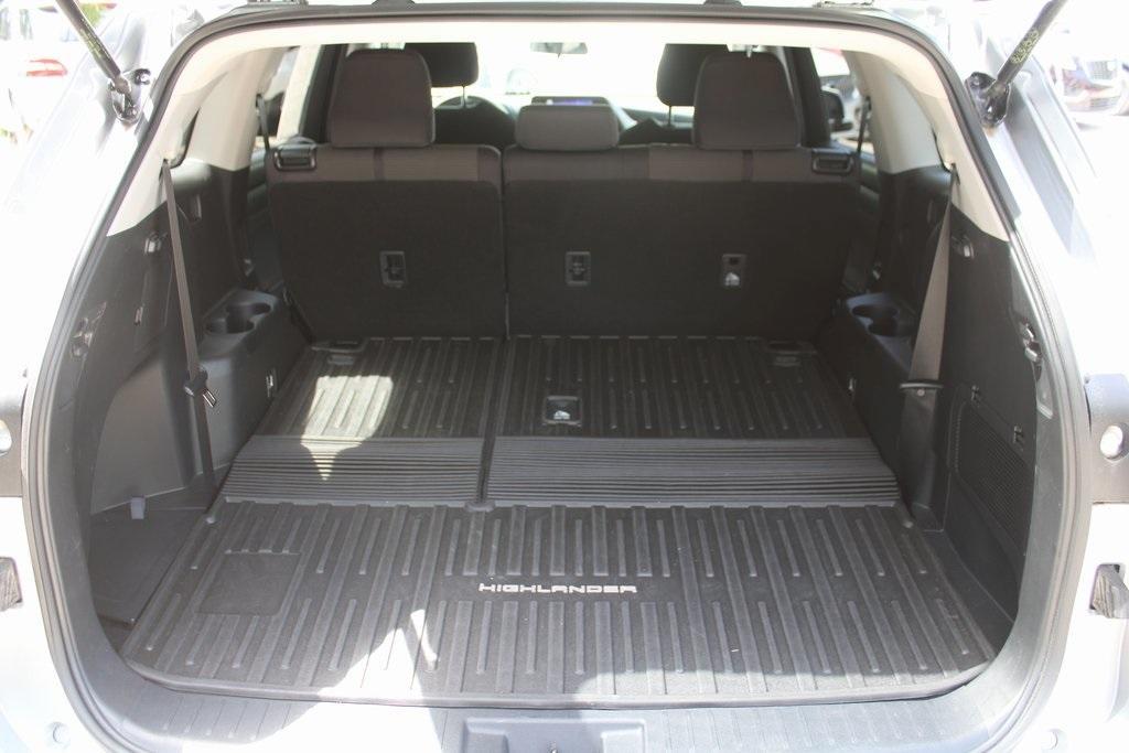 used 2023 Toyota Highlander car, priced at $34,288