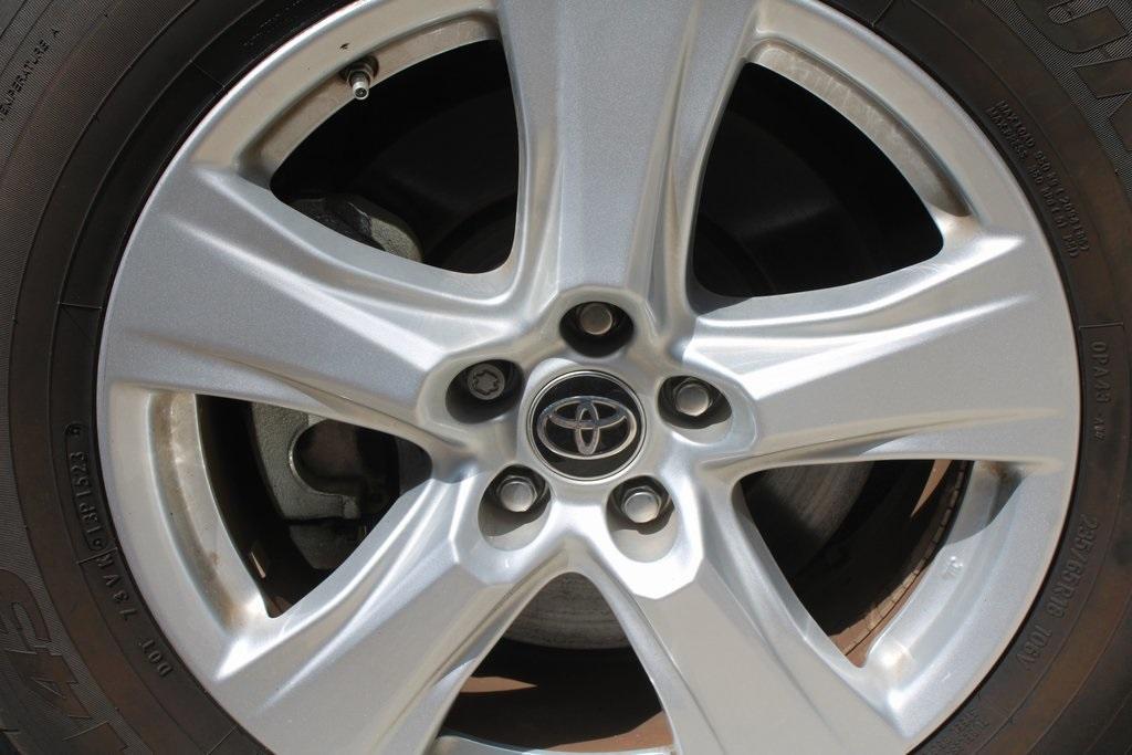 used 2023 Toyota Highlander car, priced at $34,288