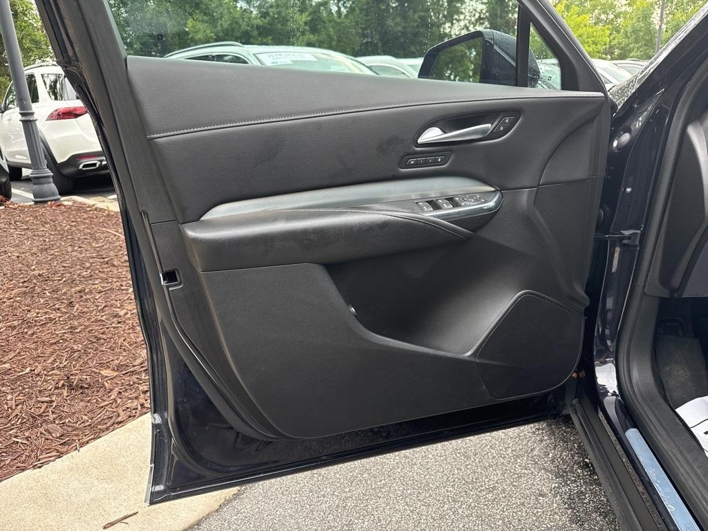used 2023 Cadillac XT4 car, priced at $30,988