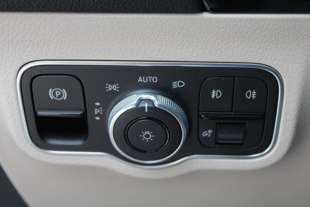 used 2025 Mercedes-Benz GLA 250 car, priced at $48,637