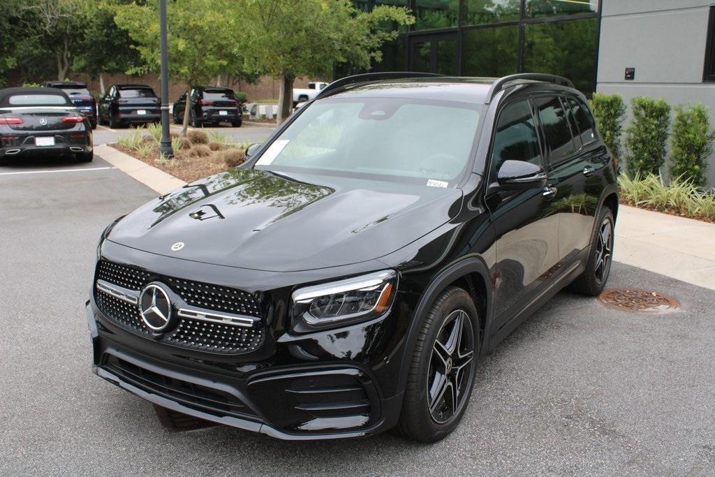 new 2024 Mercedes-Benz GLB 250 car, priced at $51,495