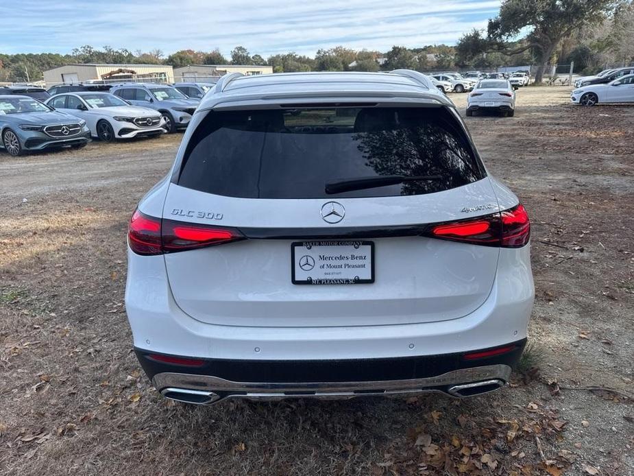 new 2025 Mercedes-Benz GLC 300 car, priced at $60,235