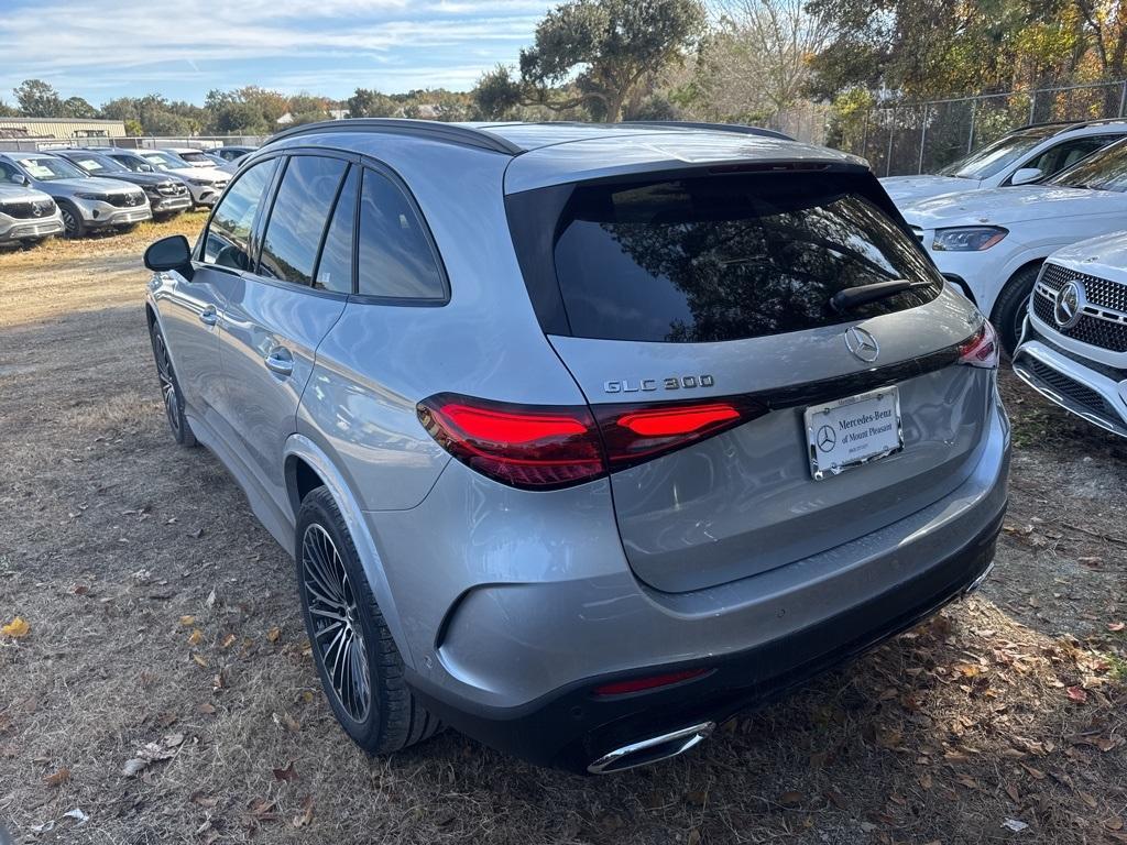 new 2025 Mercedes-Benz GLC 300 car, priced at $62,085