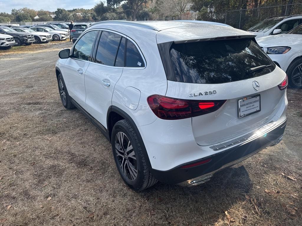 new 2025 Mercedes-Benz GLA 250 car, priced at $46,205