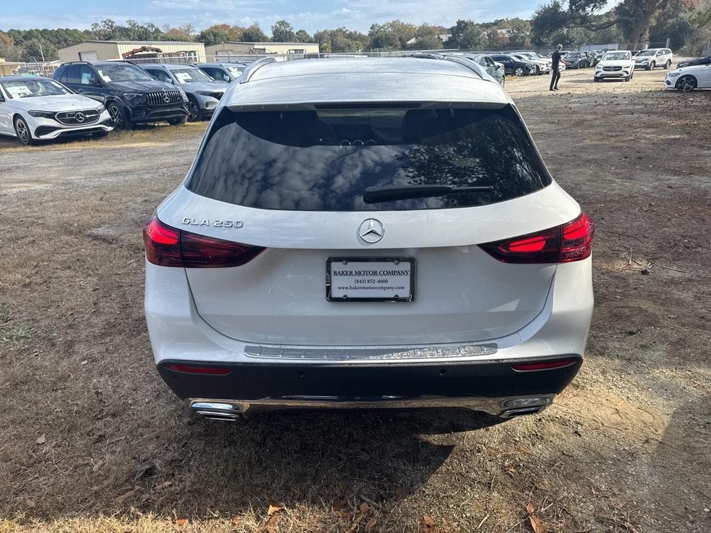 new 2025 Mercedes-Benz GLA 250 car, priced at $46,205