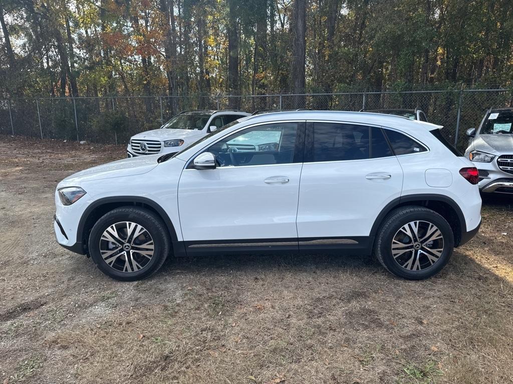 new 2025 Mercedes-Benz GLA 250 car, priced at $46,205