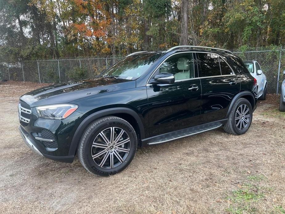 new 2025 Mercedes-Benz GLE 450 car, priced at $82,430