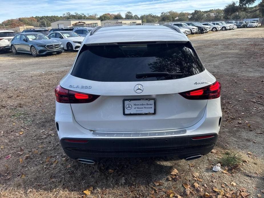 new 2025 Mercedes-Benz GLA 250 car, priced at $53,945