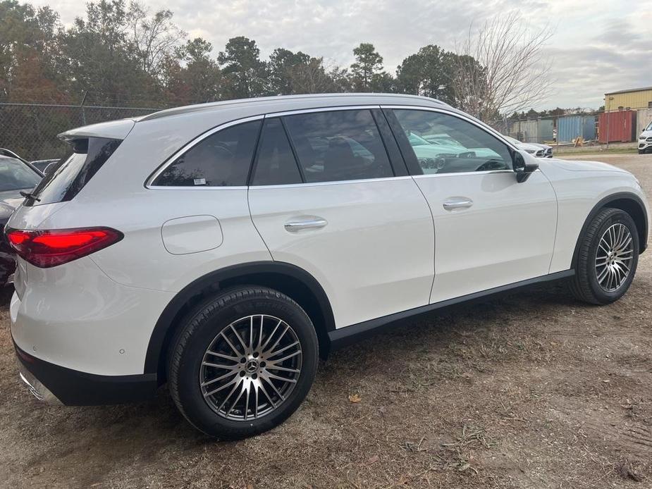 new 2025 Mercedes-Benz GLC 300 car, priced at $55,535