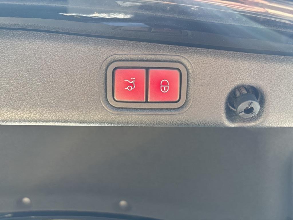 used 2022 Mercedes-Benz E-Class car, priced at $55,988