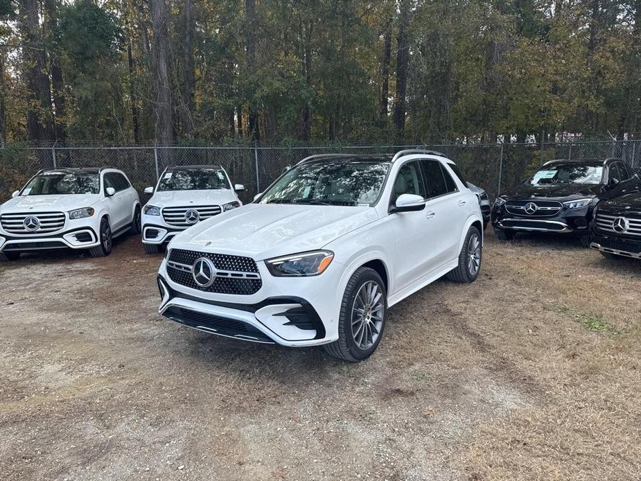 new 2025 Mercedes-Benz GLE 450 car, priced at $80,000