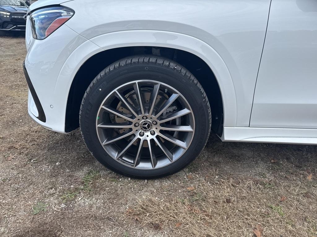 new 2025 Mercedes-Benz GLE 450 car, priced at $80,000