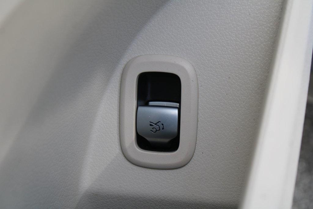 used 2023 Mercedes-Benz GLC 300 car, priced at $42,988