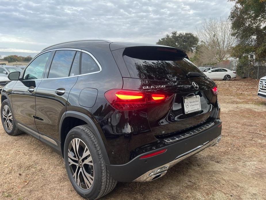 new 2025 Mercedes-Benz GLA 250 car, priced at $44,345