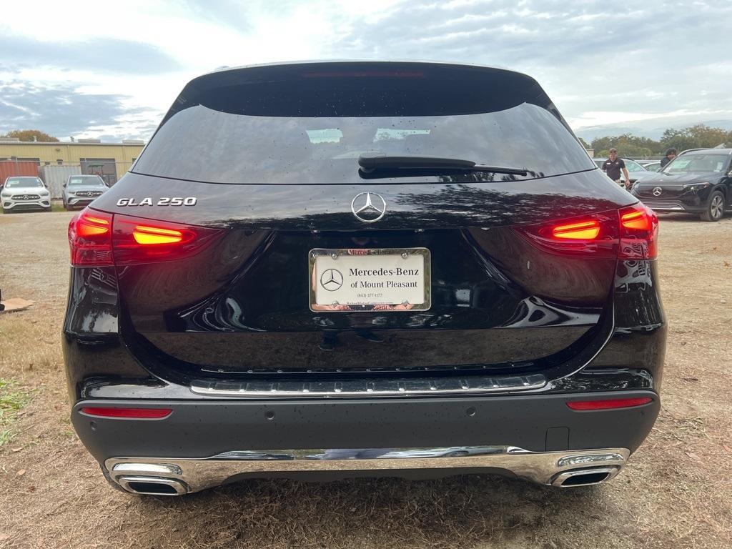 new 2025 Mercedes-Benz GLA 250 car, priced at $44,345