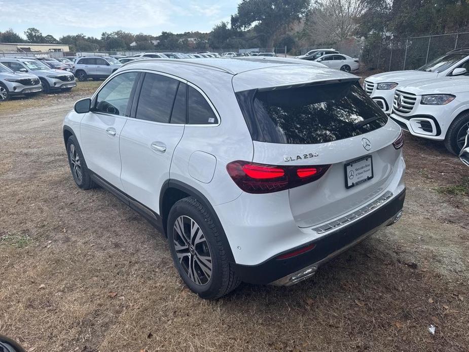 new 2025 Mercedes-Benz GLA 250 car, priced at $45,845