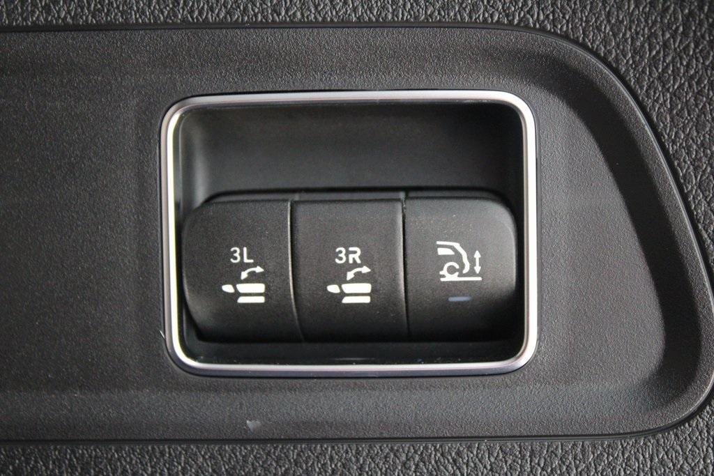 used 2025 Mercedes-Benz GLS 450 car, priced at $87,988