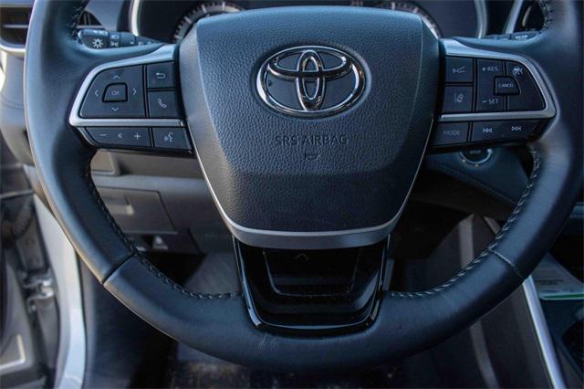 used 2023 Toyota Highlander car, priced at $37,675