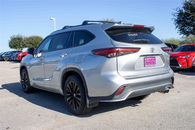 used 2023 Toyota Highlander car, priced at $37,675