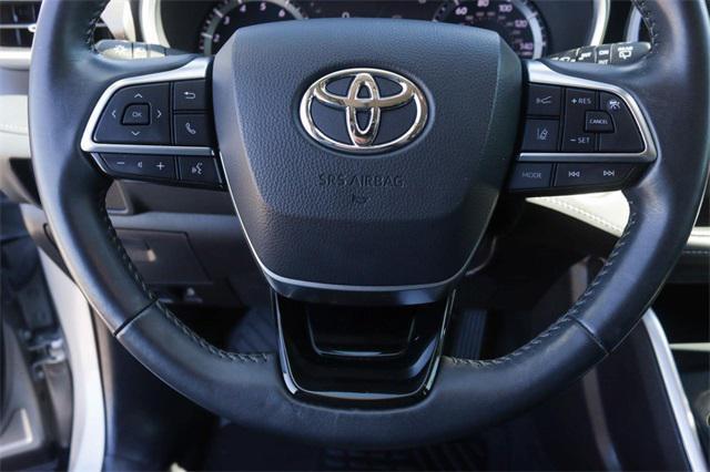 used 2021 Toyota Highlander car, priced at $28,433