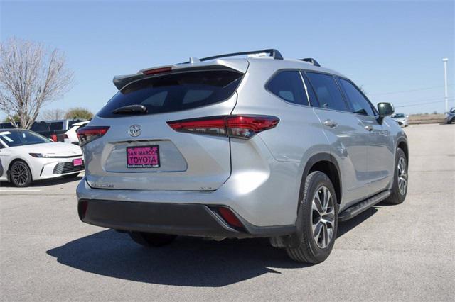 used 2021 Toyota Highlander car, priced at $28,433