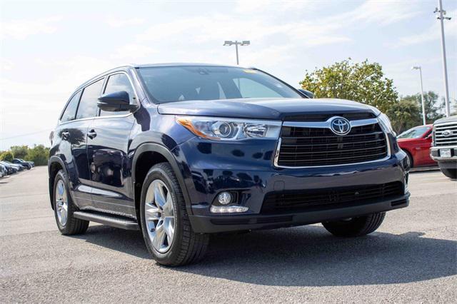 used 2015 Toyota Highlander car, priced at $23,444