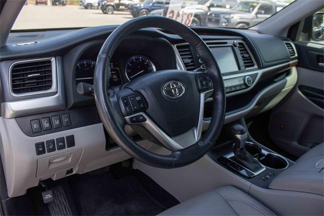 used 2015 Toyota Highlander car, priced at $23,444