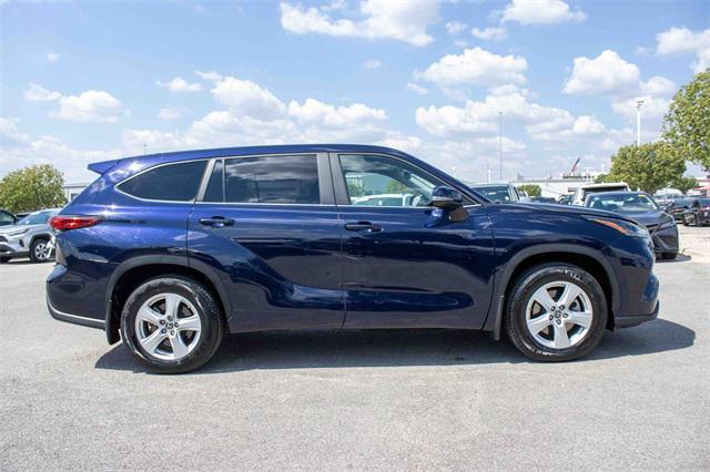 used 2023 Toyota Highlander car, priced at $32,198