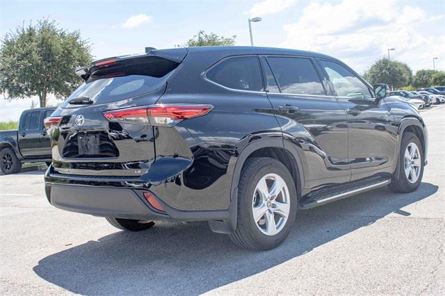 used 2022 Toyota Highlander car, priced at $30,393