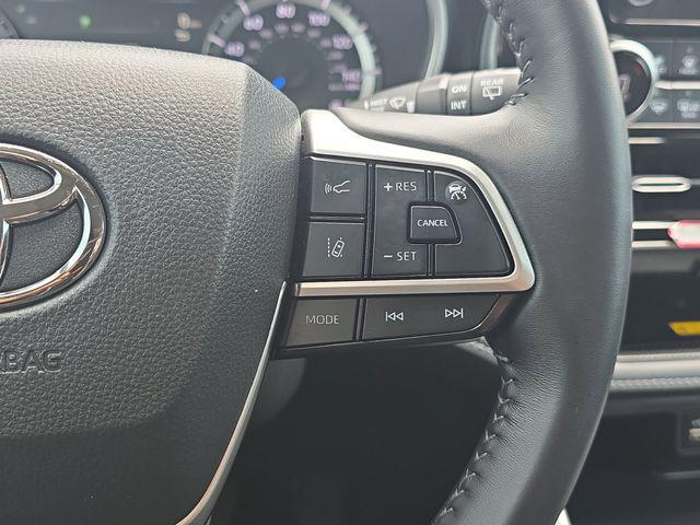 used 2024 Toyota Highlander Hybrid car, priced at $47,550