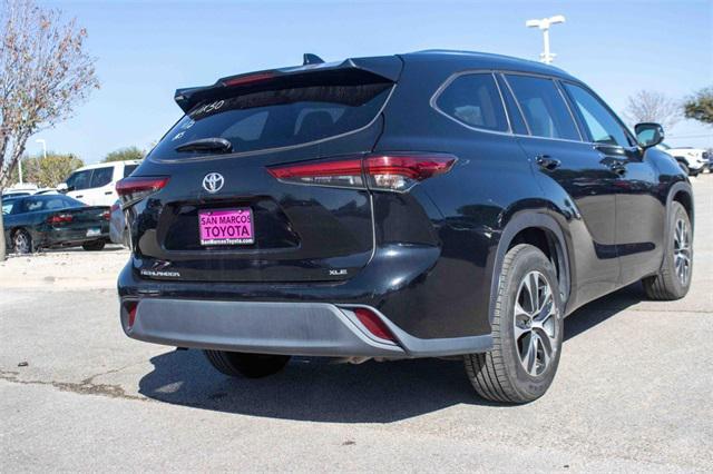 used 2021 Toyota Highlander car, priced at $29,886