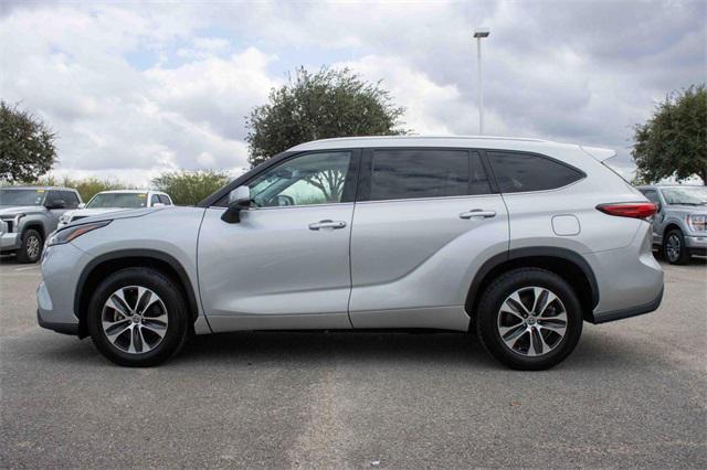 used 2021 Toyota Highlander car, priced at $29,886