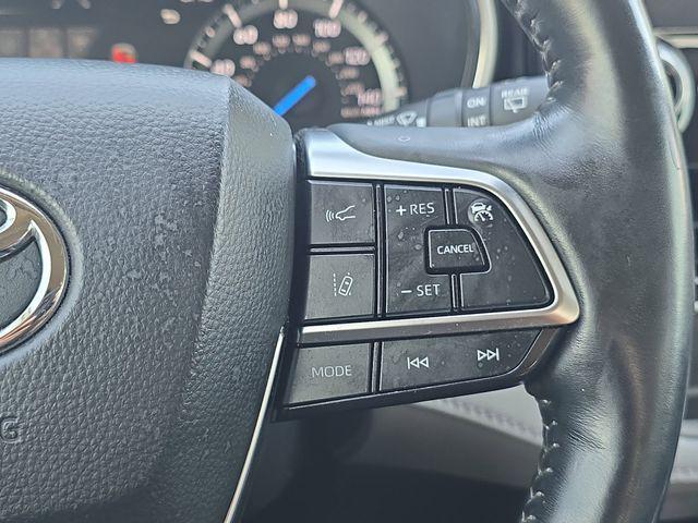used 2021 Toyota Highlander Hybrid car, priced at $31,840