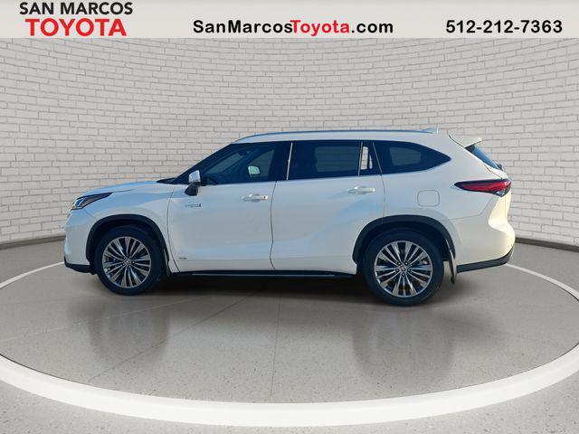used 2021 Toyota Highlander Hybrid car, priced at $31,840