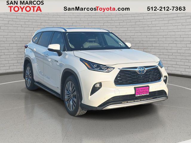 used 2021 Toyota Highlander Hybrid car, priced at $31,840