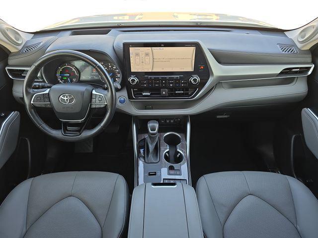 used 2021 Toyota Highlander Hybrid car, priced at $31,840
