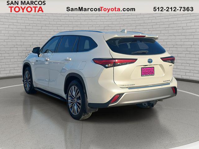 used 2021 Toyota Highlander Hybrid car, priced at $31,840