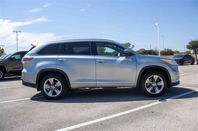 used 2015 Toyota Highlander car, priced at $24,444