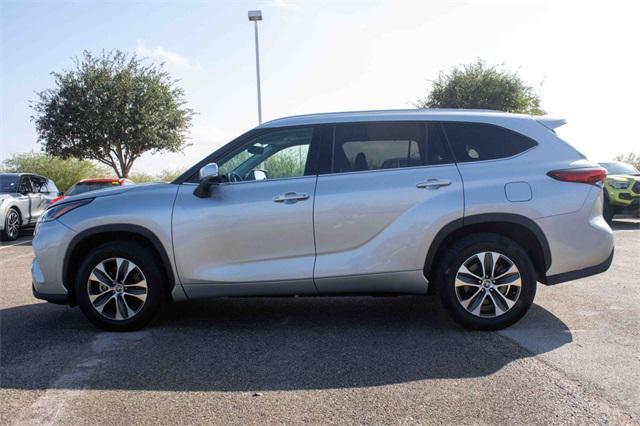 used 2021 Toyota Highlander car, priced at $29,886