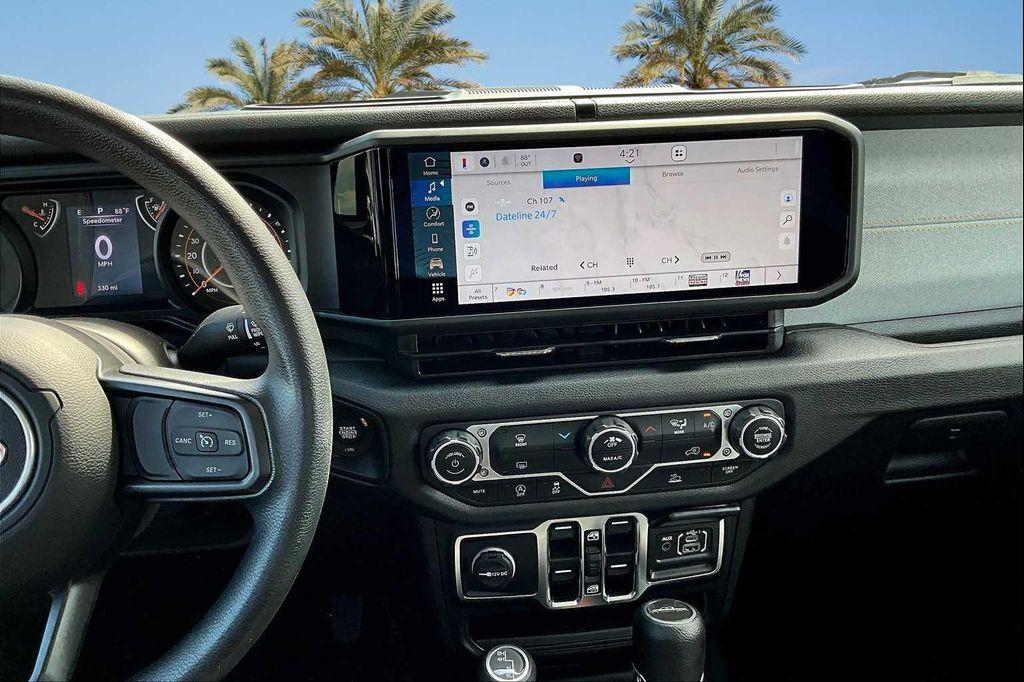 new 2025 Jeep Gladiator car, priced at $38,832