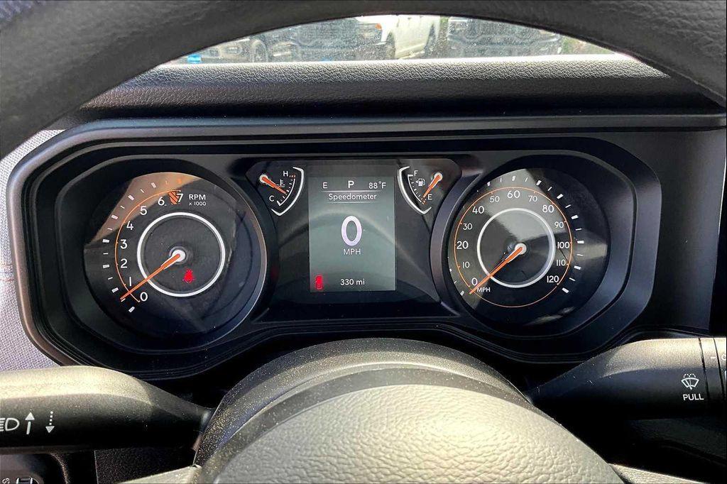 new 2025 Jeep Gladiator car, priced at $38,832