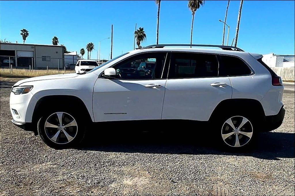 used 2020 Jeep Cherokee car, priced at $17,808